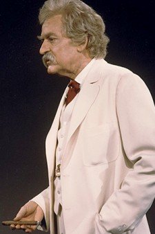 Photo of Hal Holbrook in character as Mark Twain.