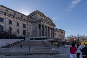 An exterior photo of the Brooklyn Museum of Art.