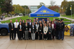 Students of the Cold Case Program and Michigan State Police troopers, detectives and commanders.