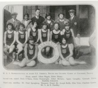 Black and white photo of the US women's Olympic swim and dive team from 1924.