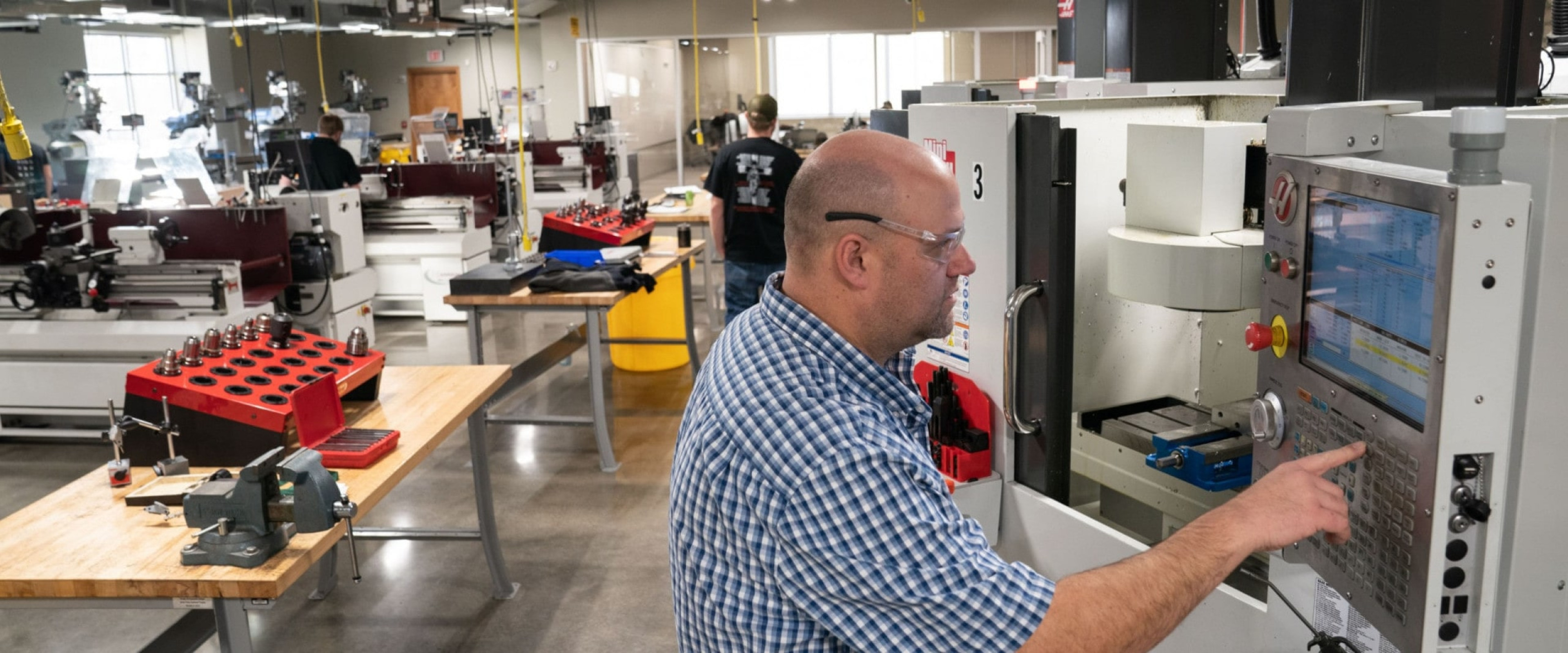 Man using equipment at AMP Lab @ WMU