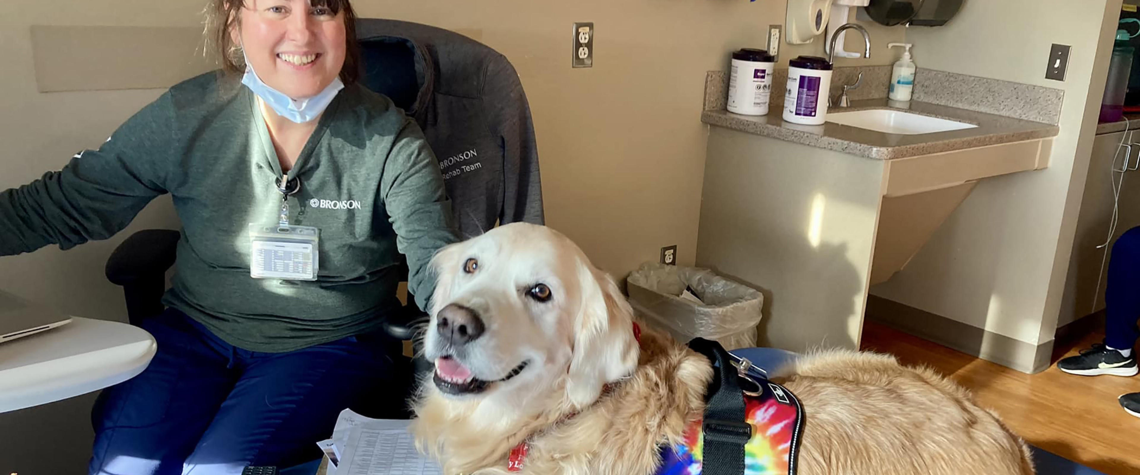 Sunny the therapy dog