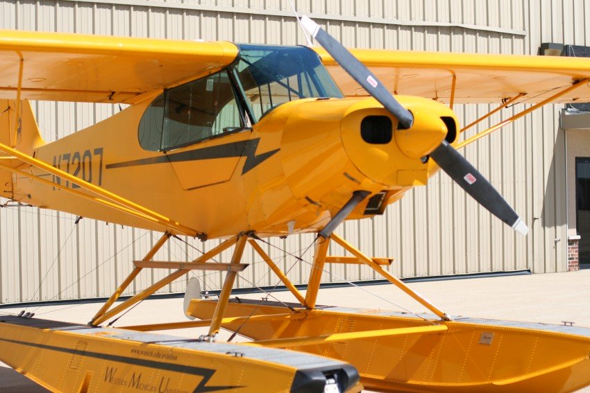 Piper Super Cub plane